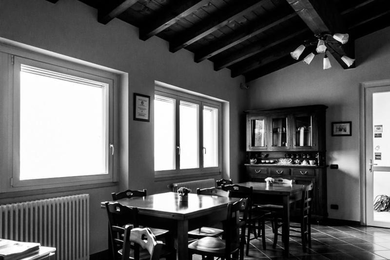 La Vecchia Cantina Stradella Luaran gambar